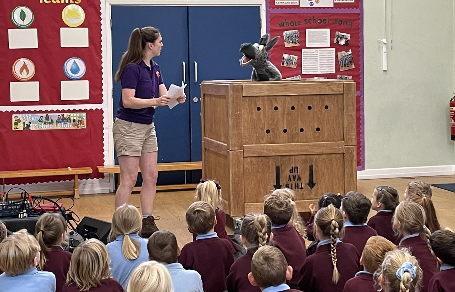 RE theatre performance